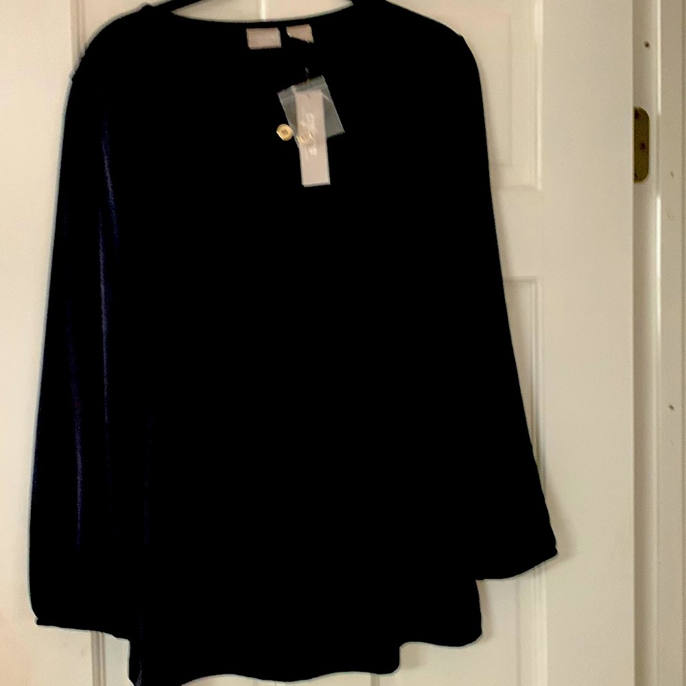 Chico’s Travelers keyhole top - size 1 black